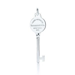 Return to Tiffany Silver Key Necklace with pouch and box